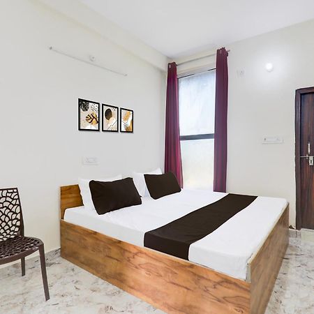 Chinhat Hotel O Rn מראה חיצוני תמונה