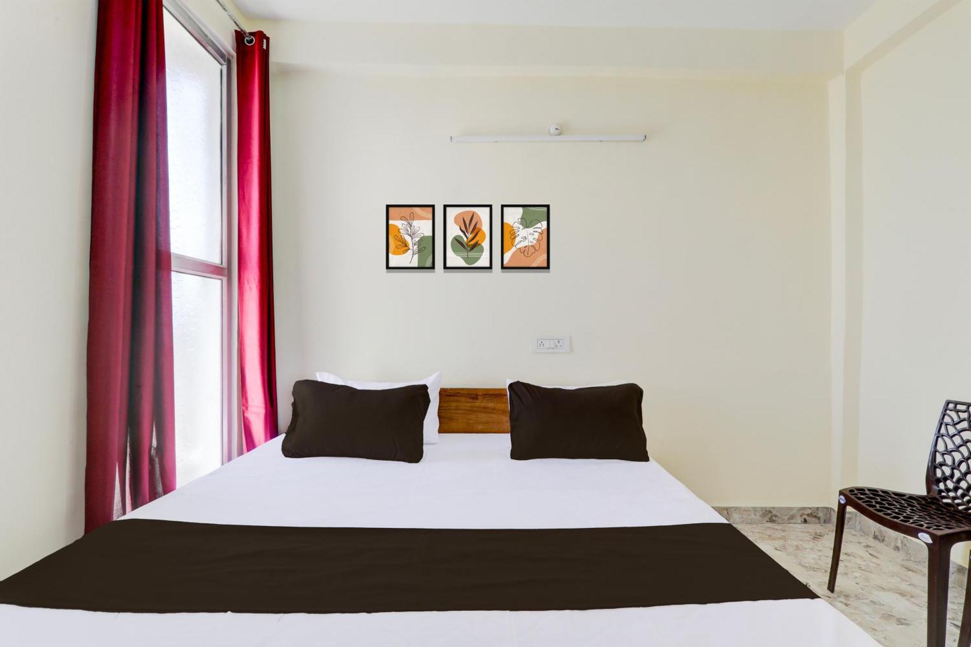 Chinhat Hotel O Rn מראה חיצוני תמונה