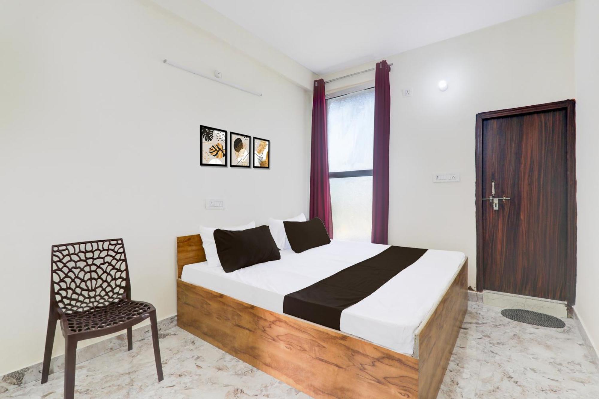 Chinhat Hotel O Rn מראה חיצוני תמונה