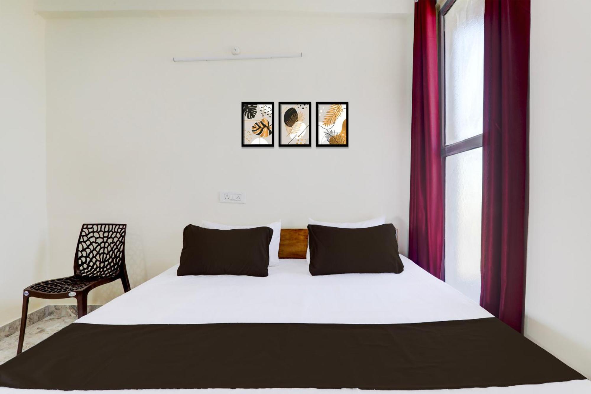 Chinhat Hotel O Rn מראה חיצוני תמונה